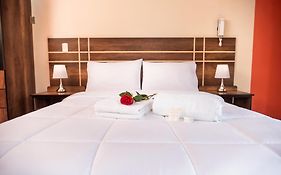 Hotel Balcones Plaza